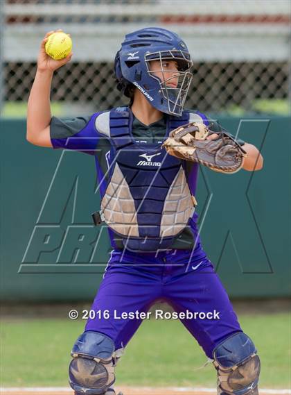 Thumbnail 2 in Canyon vs Weslaco (UIL 6A Regional Final) photogallery.
