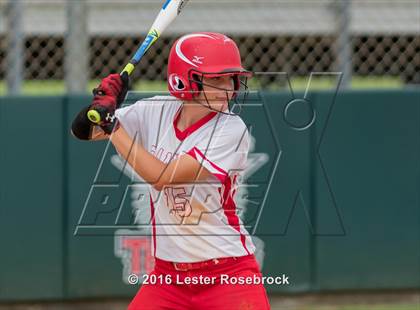 Thumbnail 1 in Canyon vs Weslaco (UIL 6A Regional Final) photogallery.