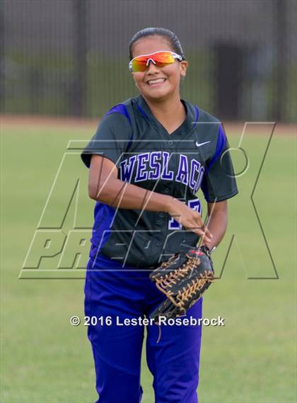 Thumbnail 3 in Canyon vs Weslaco (UIL 6A Regional Final) photogallery.