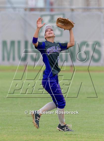 Thumbnail 2 in Canyon vs Weslaco (UIL 6A Regional Final) photogallery.