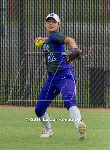 Thumbnail 3 in Canyon vs Weslaco (UIL 6A Regional Final) photogallery.