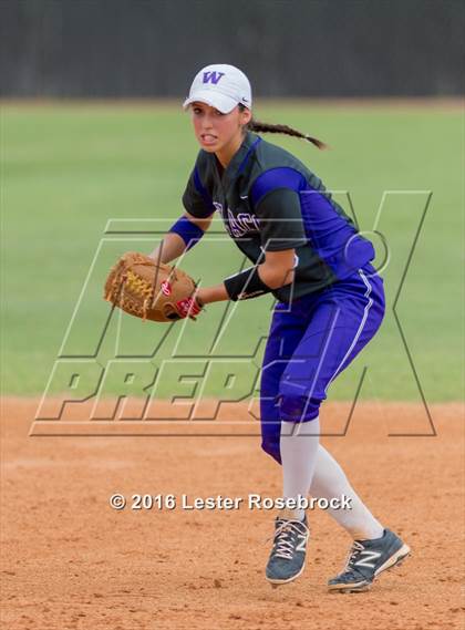Thumbnail 3 in Canyon vs Weslaco (UIL 6A Regional Final) photogallery.