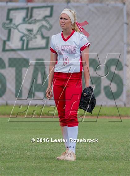 Thumbnail 1 in Canyon vs Weslaco (UIL 6A Regional Final) photogallery.