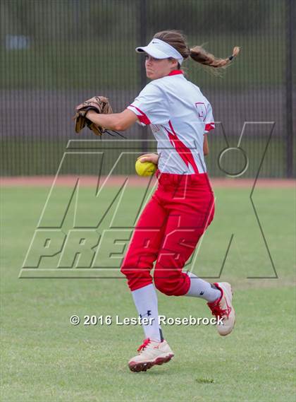 Thumbnail 3 in Canyon vs Weslaco (UIL 6A Regional Final) photogallery.