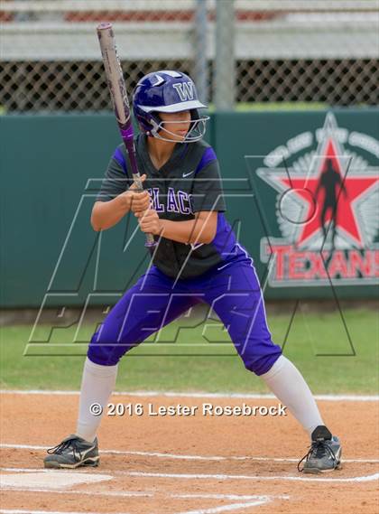 Thumbnail 3 in Canyon vs Weslaco (UIL 6A Regional Final) photogallery.