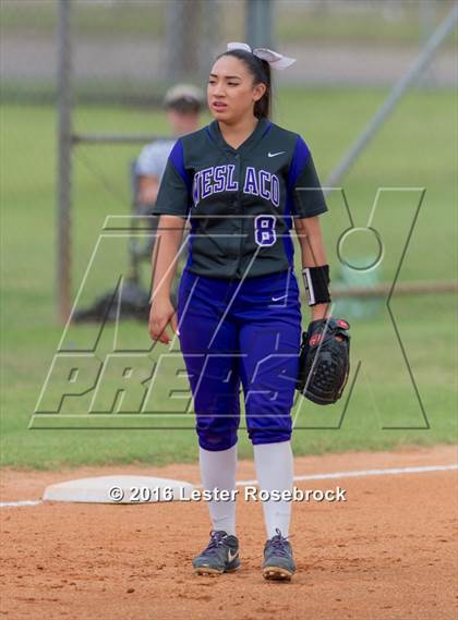 Thumbnail 2 in Canyon vs Weslaco (UIL 6A Regional Final) photogallery.