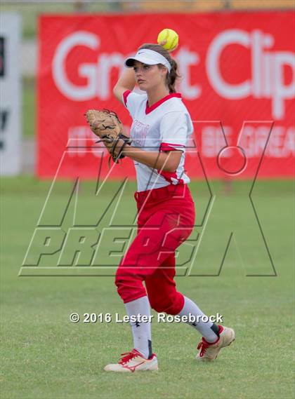 Thumbnail 1 in Canyon vs Weslaco (UIL 6A Regional Final) photogallery.