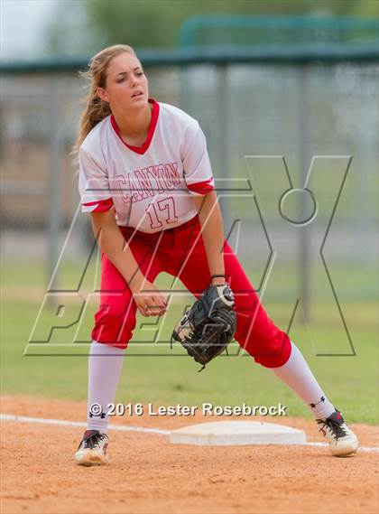 Thumbnail 2 in Canyon vs Weslaco (UIL 6A Regional Final) photogallery.