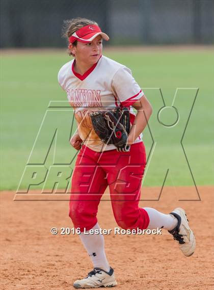 Thumbnail 3 in Canyon vs Weslaco (UIL 6A Regional Final) photogallery.