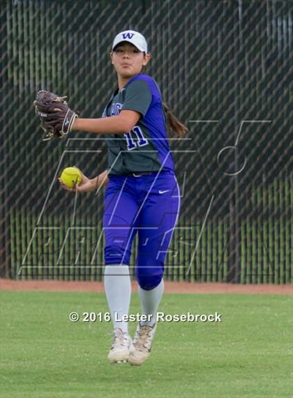 Thumbnail 1 in Canyon vs Weslaco (UIL 6A Regional Final) photogallery.