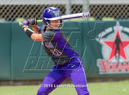 Thumbnail 1 in Canyon vs Weslaco (UIL 6A Regional Final) photogallery.