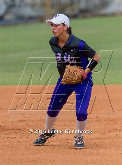 Thumbnail 1 in Canyon vs Weslaco (UIL 6A Regional Final) photogallery.