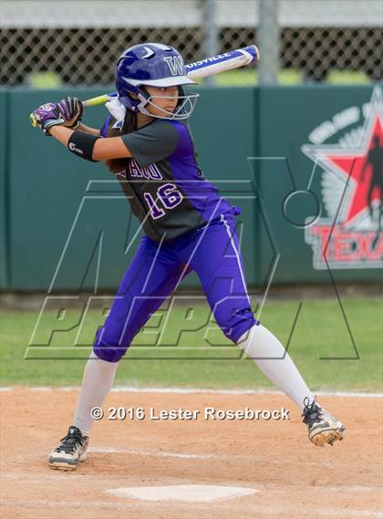Thumbnail 2 in Canyon vs Weslaco (UIL 6A Regional Final) photogallery.