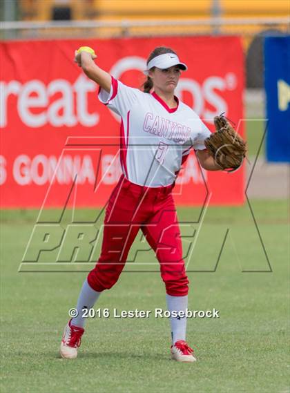 Thumbnail 2 in Canyon vs Weslaco (UIL 6A Regional Final) photogallery.