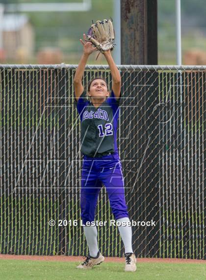 Thumbnail 2 in Canyon vs Weslaco (UIL 6A Regional Final) photogallery.