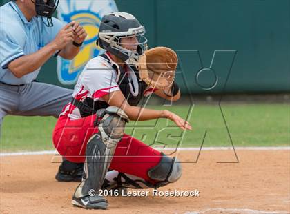 Thumbnail 1 in Canyon vs Weslaco (UIL 6A Regional Final) photogallery.
