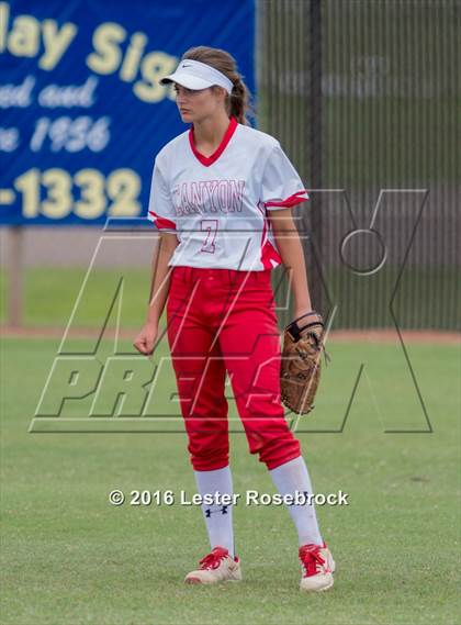 Thumbnail 2 in Canyon vs Weslaco (UIL 6A Regional Final) photogallery.