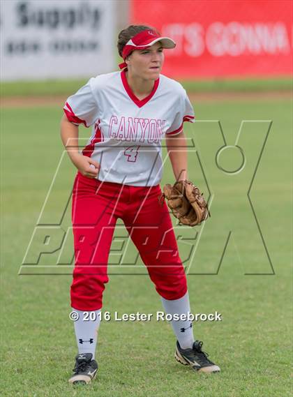 Thumbnail 2 in Canyon vs Weslaco (UIL 6A Regional Final) photogallery.