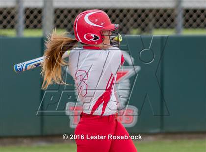 Thumbnail 2 in Canyon vs Weslaco (UIL 6A Regional Final) photogallery.