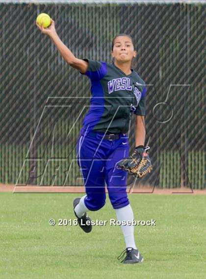 Thumbnail 3 in Canyon vs Weslaco (UIL 6A Regional Final) photogallery.