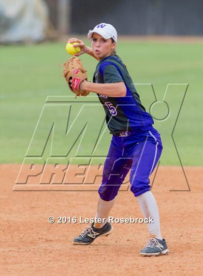 Thumbnail 1 in Canyon vs Weslaco (UIL 6A Regional Final) photogallery.