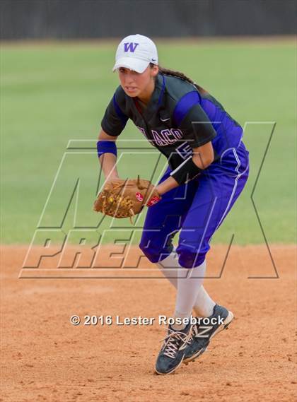 Thumbnail 2 in Canyon vs Weslaco (UIL 6A Regional Final) photogallery.