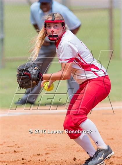 Thumbnail 3 in Canyon vs Weslaco (UIL 6A Regional Final) photogallery.