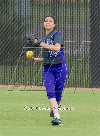 Thumbnail 1 in Canyon vs Weslaco (UIL 6A Regional Final) photogallery.