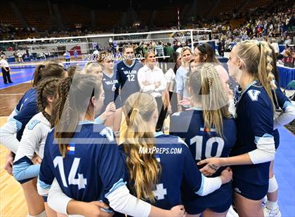 Thumbnail 2 in Valor Christian vs. Fossil Ridge (CHSAA 5A State Final) photogallery.