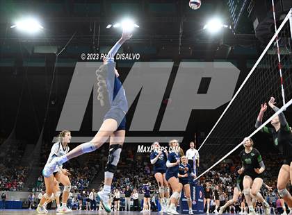Thumbnail 1 in Valor Christian vs. Fossil Ridge (CHSAA 5A State Final) photogallery.