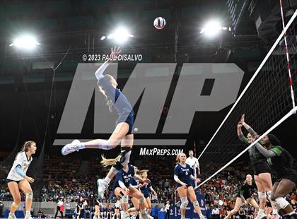Thumbnail 1 in Valor Christian vs. Fossil Ridge (CHSAA 5A State Final) photogallery.