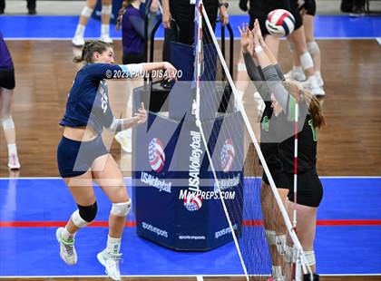 Thumbnail 2 in Valor Christian vs. Fossil Ridge (CHSAA 5A State Final) photogallery.