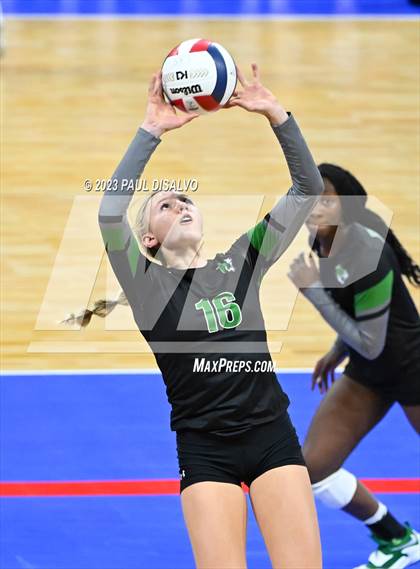 Thumbnail 1 in Valor Christian vs. Fossil Ridge (CHSAA 5A State Final) photogallery.
