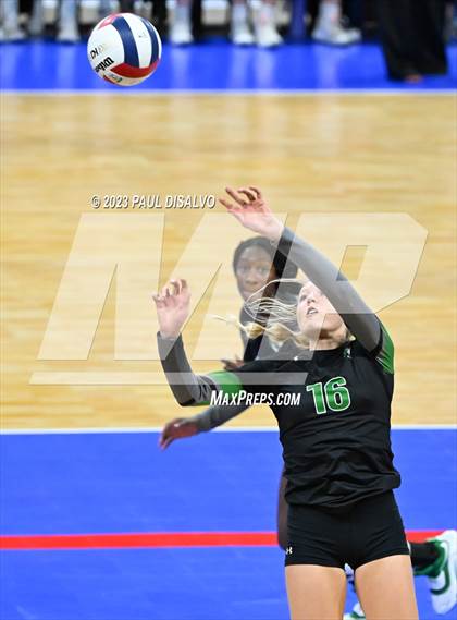 Thumbnail 3 in Valor Christian vs. Fossil Ridge (CHSAA 5A State Final) photogallery.