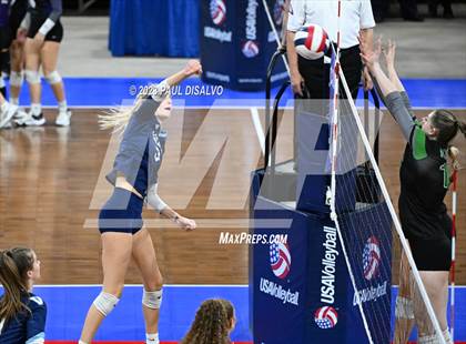 Thumbnail 1 in Valor Christian vs. Fossil Ridge (CHSAA 5A State Final) photogallery.