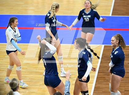 Thumbnail 1 in Valor Christian vs. Fossil Ridge (CHSAA 5A State Final) photogallery.