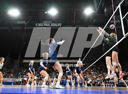 Thumbnail 1 in Valor Christian vs. Fossil Ridge (CHSAA 5A State Final) photogallery.