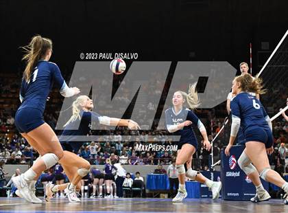 Thumbnail 3 in Valor Christian vs. Fossil Ridge (CHSAA 5A State Final) photogallery.