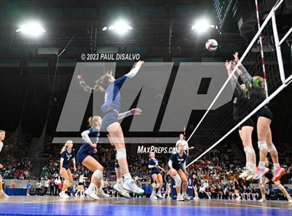 Thumbnail 3 in Valor Christian vs. Fossil Ridge (CHSAA 5A State Final) photogallery.
