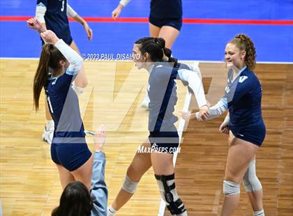 Thumbnail 3 in Valor Christian vs. Fossil Ridge (CHSAA 5A State Final) photogallery.