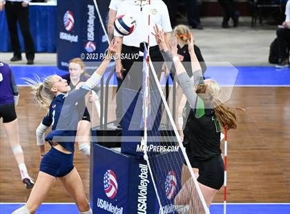 Thumbnail 3 in Valor Christian vs. Fossil Ridge (CHSAA 5A State Final) photogallery.