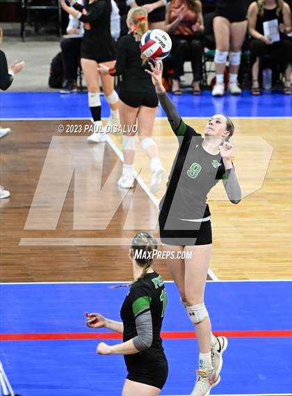 Thumbnail 3 in Valor Christian vs. Fossil Ridge (CHSAA 5A State Final) photogallery.