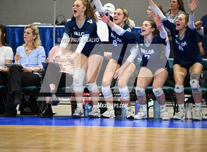 Thumbnail 3 in Valor Christian vs. Fossil Ridge (CHSAA 5A State Final) photogallery.
