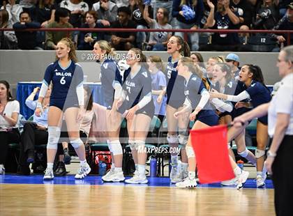 Thumbnail 3 in Valor Christian vs. Fossil Ridge (CHSAA 5A State Final) photogallery.