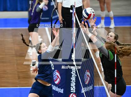 Thumbnail 3 in Valor Christian vs. Fossil Ridge (CHSAA 5A State Final) photogallery.