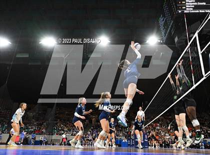 Thumbnail 1 in Valor Christian vs. Fossil Ridge (CHSAA 5A State Final) photogallery.