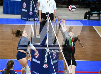 Thumbnail 1 in Valor Christian vs. Fossil Ridge (CHSAA 5A State Final) photogallery.