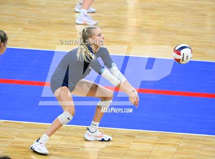 Thumbnail 2 in Valor Christian vs. Fossil Ridge (CHSAA 5A State Final) photogallery.
