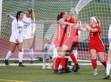 Thumbnail 3 in Regis Jesuit vs Legacy (CHSAA 5A 2nd Round Playoff) photogallery.