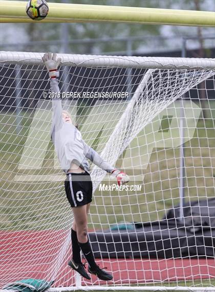 Thumbnail 3 in Regis Jesuit vs Legacy (CHSAA 5A 2nd Round Playoff) photogallery.